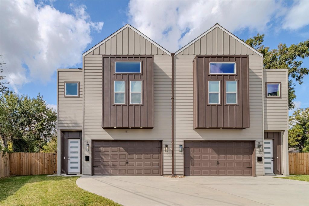 5901 Crest Court A, Houston, TX 77033