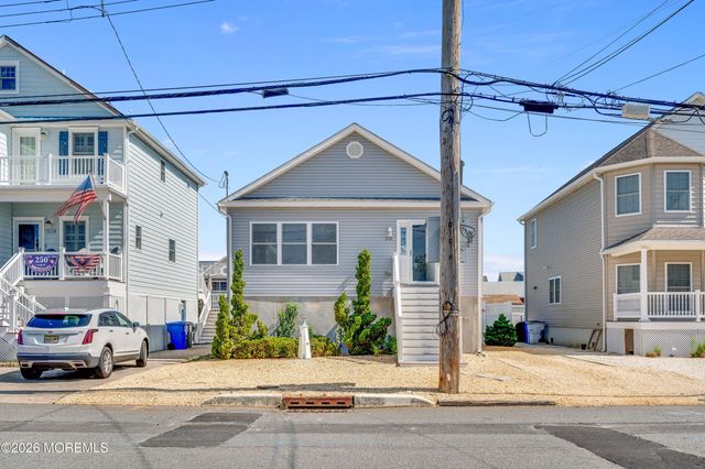212 Eisenhower Avenue, Ortley Beach, NJ 08751
