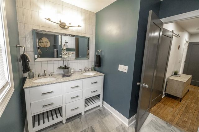 2710 Paseo Boulevard, Kansas City, MO 64109