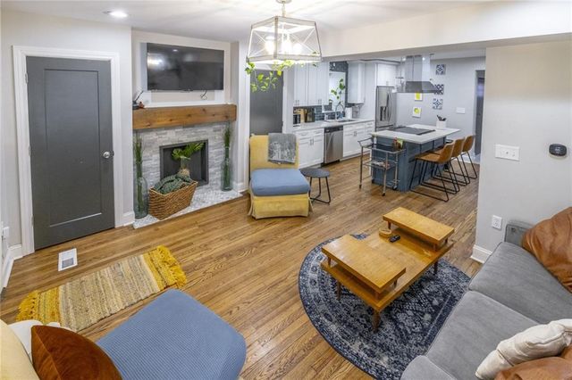 2710 Paseo Boulevard, Kansas City, MO 64109