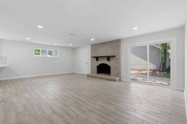 7826 Twin Hills Drive, Houston, TX 77071