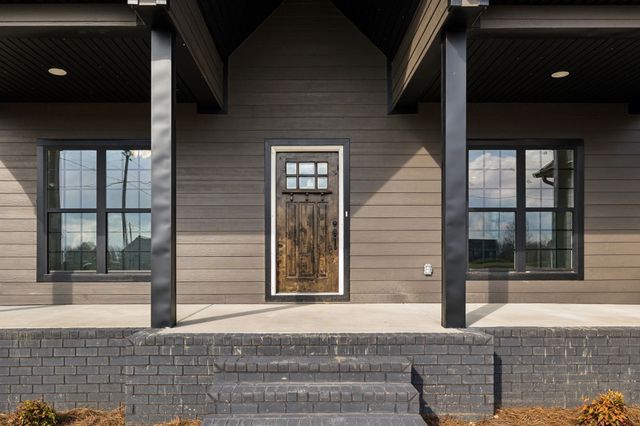 125 Makinley Dr, Lafayette, TN 37083