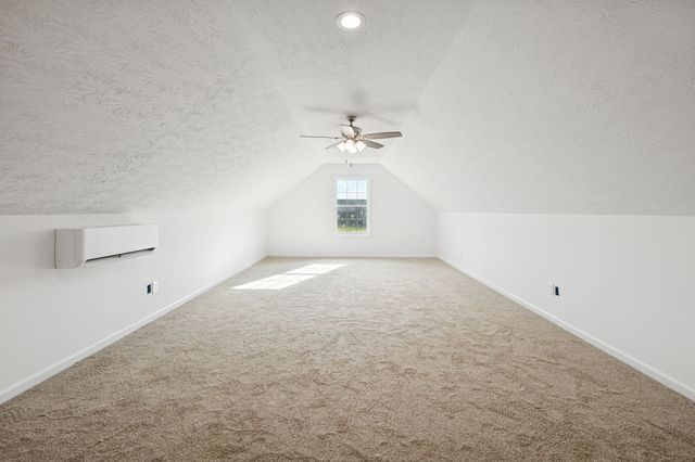 125 Makinley Dr, Lafayette, TN 37083