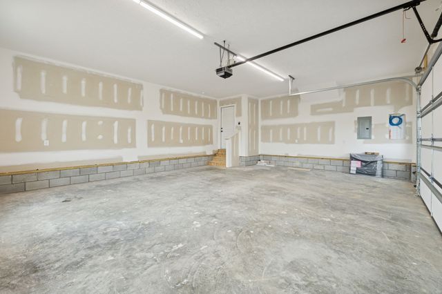 125 Makinley Dr, Lafayette, TN 37083