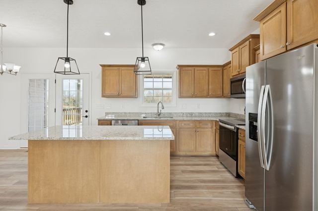 125 Makinley Dr, Lafayette, TN 37083