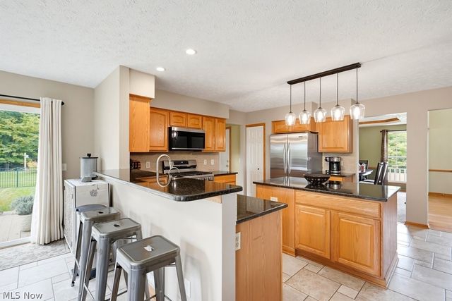 8874 Oliver Court, North Ridgeville, OH 44039