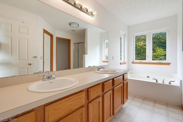8874 Oliver Court, North Ridgeville, OH 44039