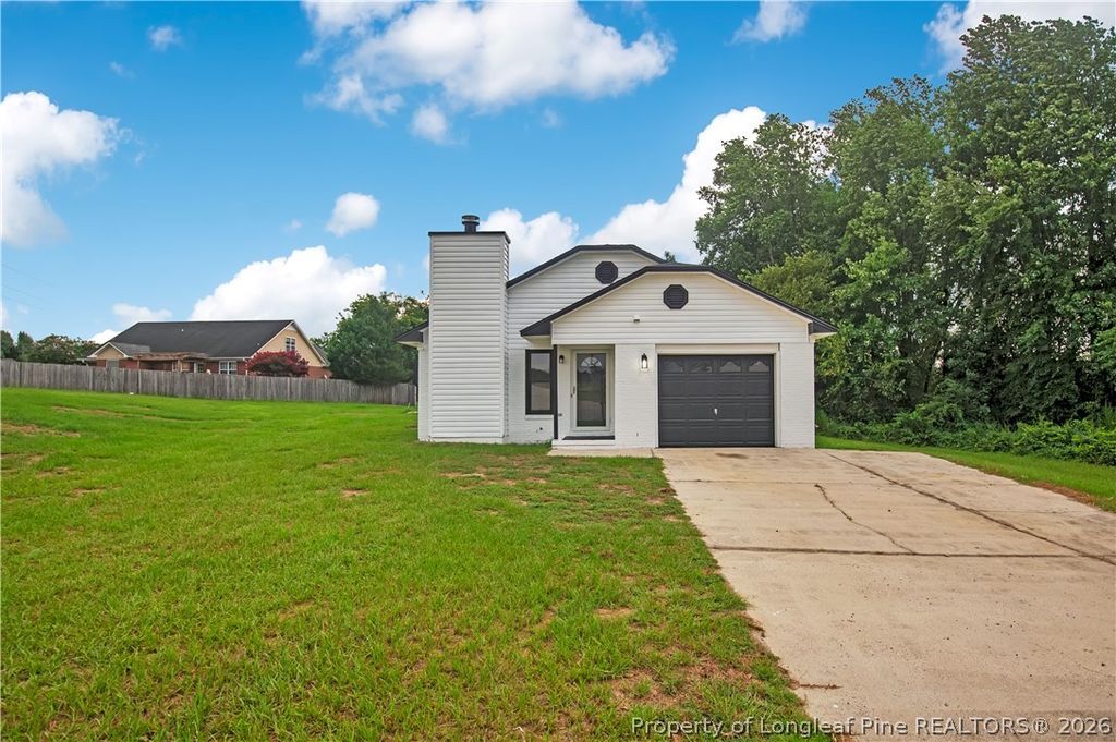 130 Pheasant Court, Fayetteville, NC 28306 — exterior