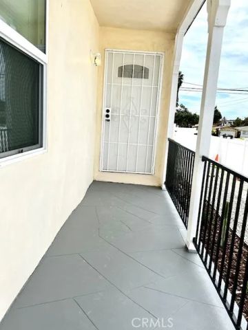 2002 W 106th, Los Angeles, CA 90047