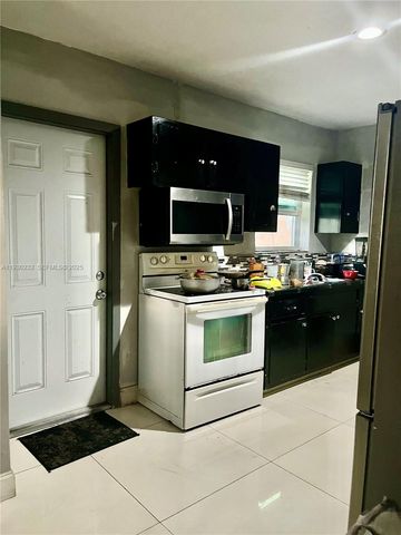 1643 NW 12th Ct, Fort Lauderdale, FL 33311