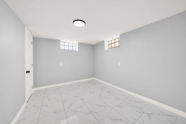 7826 S Christiana Avenue, Chicago, IL 60652