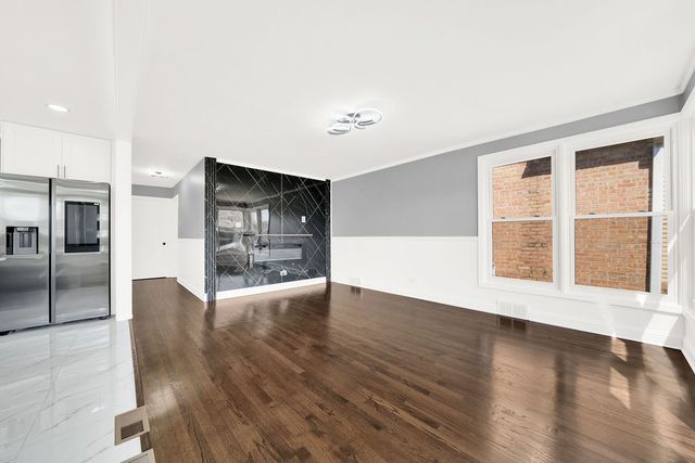 7826 S Christiana Avenue, Chicago, IL 60652