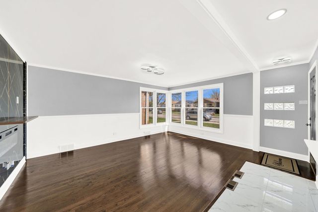 7826 S Christiana Avenue, Chicago, IL 60652