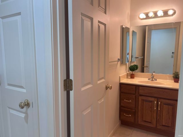 1666 Edgebrooke Court, Goshen, IN 46528