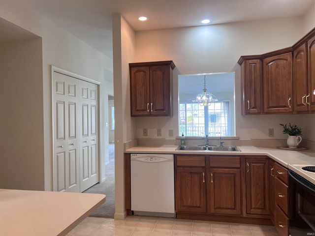 1666 Edgebrooke Court, Goshen, IN 46528