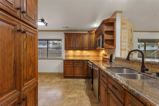 4800 Heathrow Lane, Alvin, TX 77511