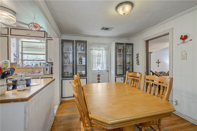 706 Edgemore Drive, Bryan, TX 77802