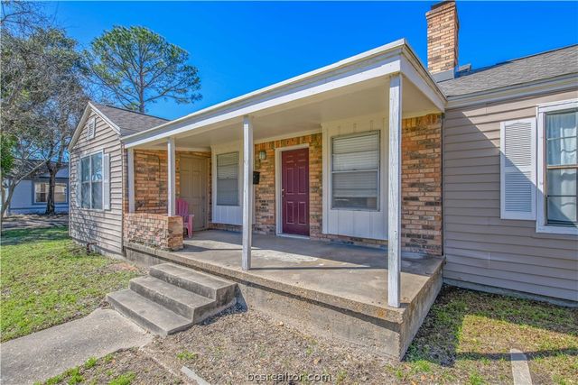 706 Edgemore Drive, Bryan, TX 77802