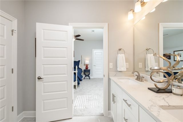 2661 W Vanike Drive, Fayetteville, AR 72704