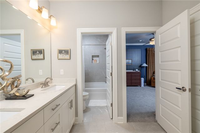 2661 W Vanike Drive, Fayetteville, AR 72704