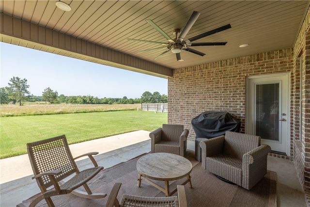 2661 W Vanike Drive, Fayetteville, AR 72704