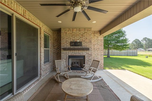 2661 W Vanike Drive, Fayetteville, AR 72704