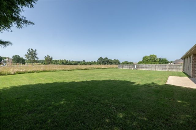 2661 W Vanike Drive, Fayetteville, AR 72704