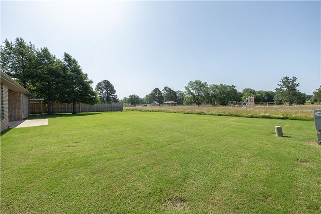 2661 W Vanike Drive, Fayetteville, AR 72704