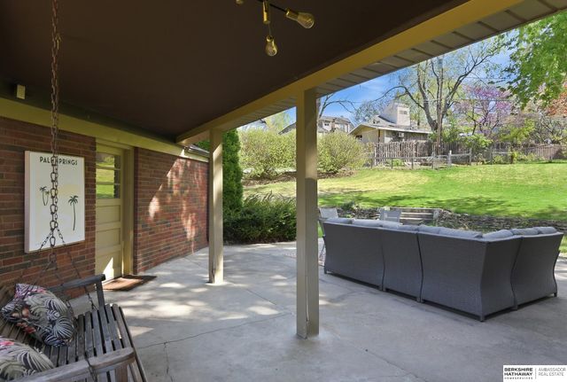 1709 N 55th Street, Omaha, NE 68104