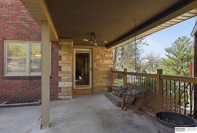 1709 N 55th Street, Omaha, NE 68104