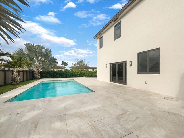 12856 SW 227th St, Miami, FL 33170