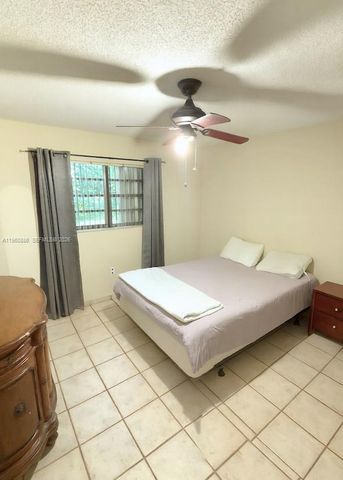 10850 W Flagler St D212, Sweetwater, FL 33174