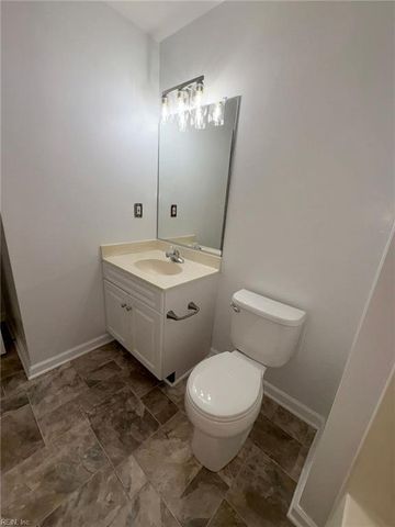 2204 Lesner Cres Apt 200, Virginia Beach, VA 23451