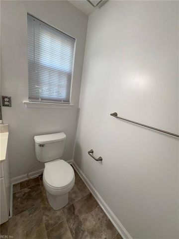 2204 Lesner Cres Apt 200, Virginia Beach, VA 23451