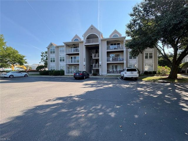 2204 Lesner Cres Apt 200, Virginia Beach, VA 23451