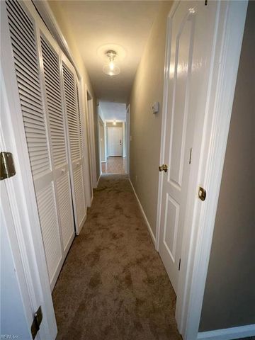 2204 Lesner Cres Apt 200, Virginia Beach, VA 23451
