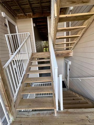 2204 Lesner Cres Apt 200, Virginia Beach, VA 23451