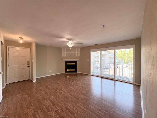 2204 Lesner Cres Apt 200, Virginia Beach, VA 23451