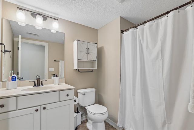 345 Dunham Drive, Waukee, IA 50263