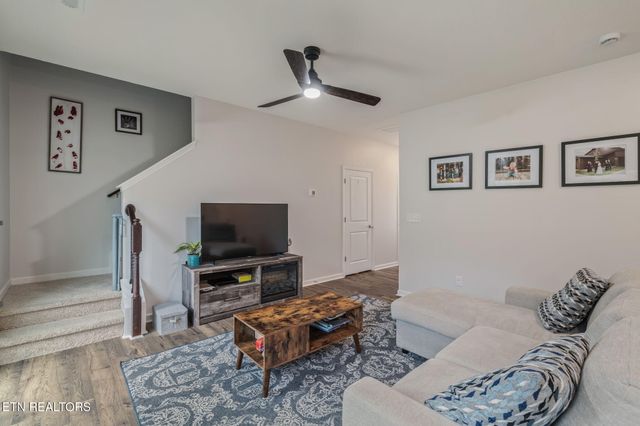 7116 Dusty Rose Lane, Knoxville, TN 37921