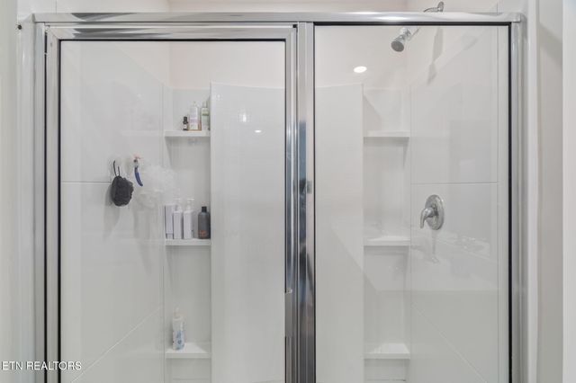 7116 Dusty Rose Lane, Knoxville, TN 37921