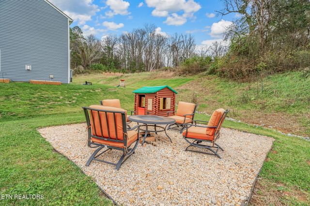 7116 Dusty Rose Lane, Knoxville, TN 37921