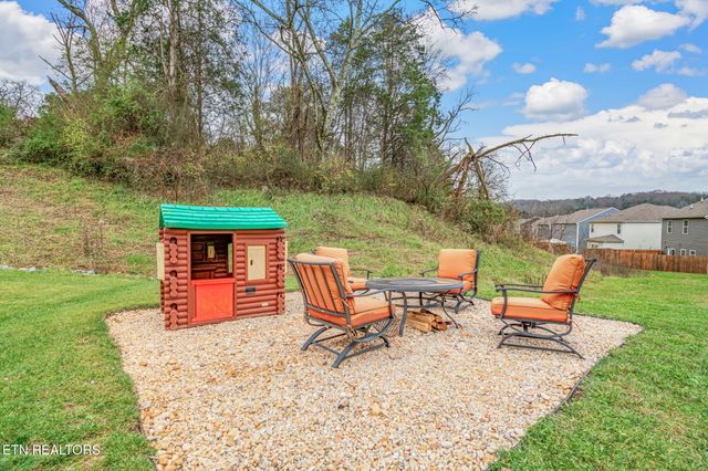 7116 Dusty Rose Lane, Knoxville, TN 37921