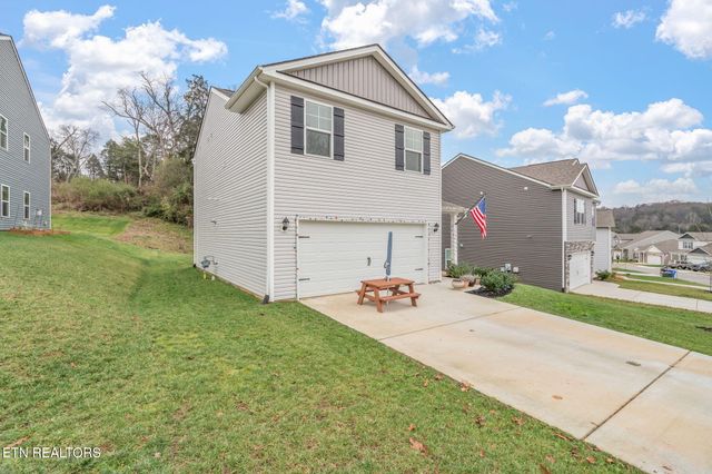 7116 Dusty Rose Lane, Knoxville, TN 37921