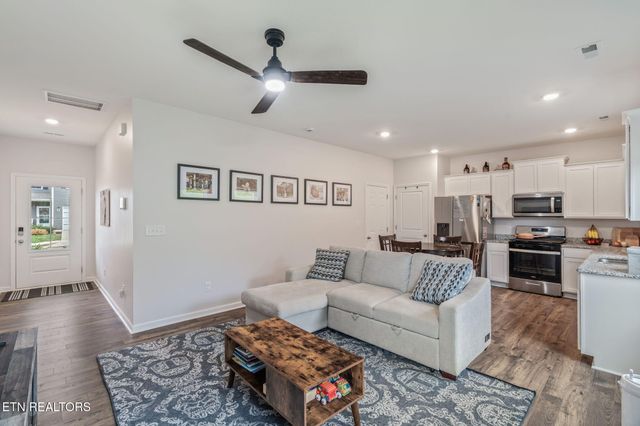 7116 Dusty Rose Lane, Knoxville, TN 37921