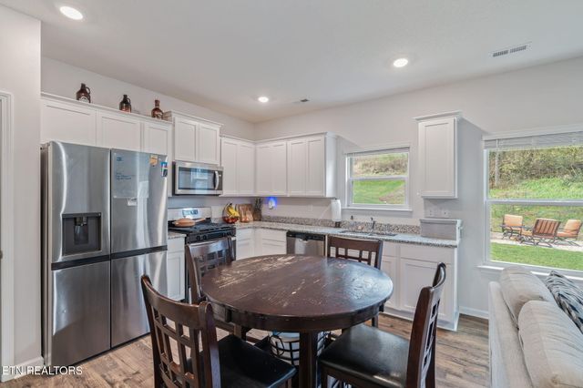 7116 Dusty Rose Lane, Knoxville, TN 37921