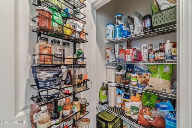 7116 Dusty Rose Lane, Knoxville, TN 37921