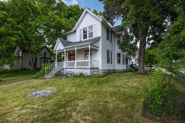 133 10th Street, Baraboo, WI 53913