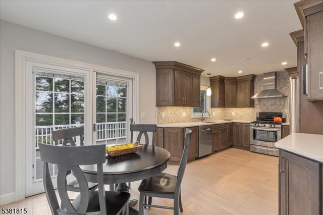 26 Crest Dr, Berkeley Heights Twp., NJ 07974