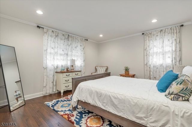 26 Crest Dr, Berkeley Heights Twp., NJ 07974